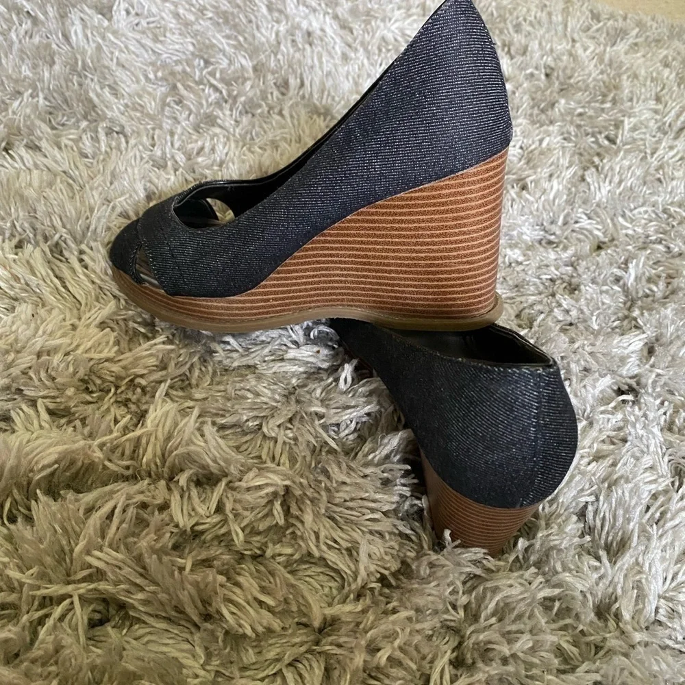 - American Eagle wedge heel dress slip on shoes size 7